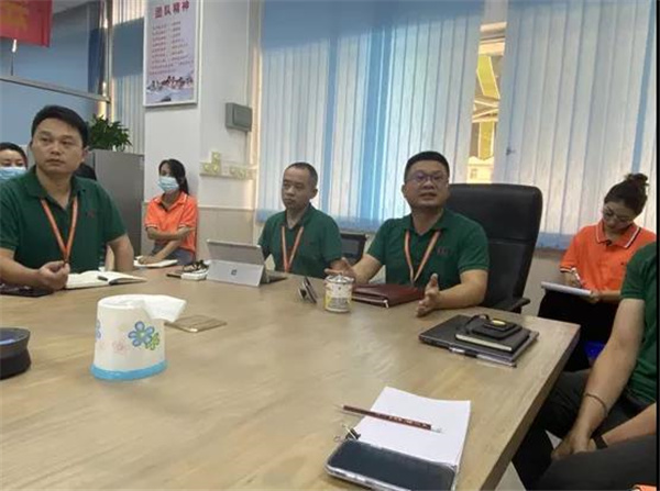 嘉譽(yù)領(lǐng)導(dǎo)講話 嘉譽(yù)領(lǐng)導(dǎo)講話