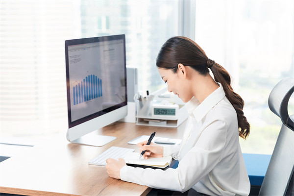 薪酬與員工發(fā)展：促進(jìn)員工成長，提高工作動力