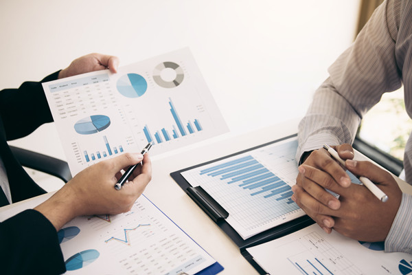 嚴格執(zhí)行經(jīng)營方案，優(yōu)化資源配置，保障企業(yè)高效運轉